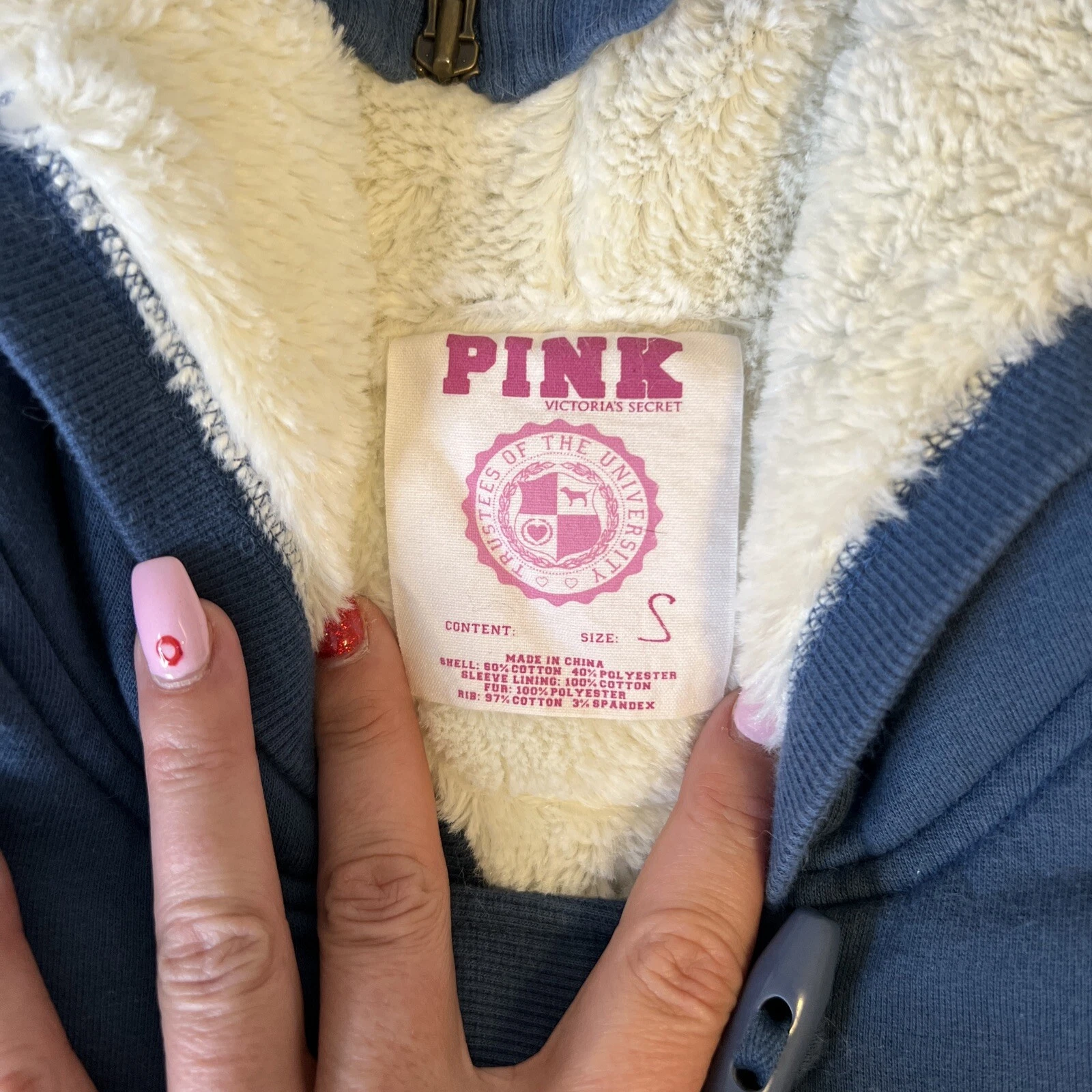 UNDERCOVER Giacca con cappuccio foderata in pelliccia rosa vivo Victorias Secret Love S Toggles velluto