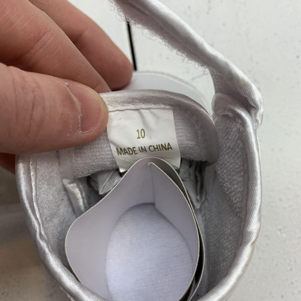 Botines y calcetines plateados para bebé talla 10 Foto 3 de 4