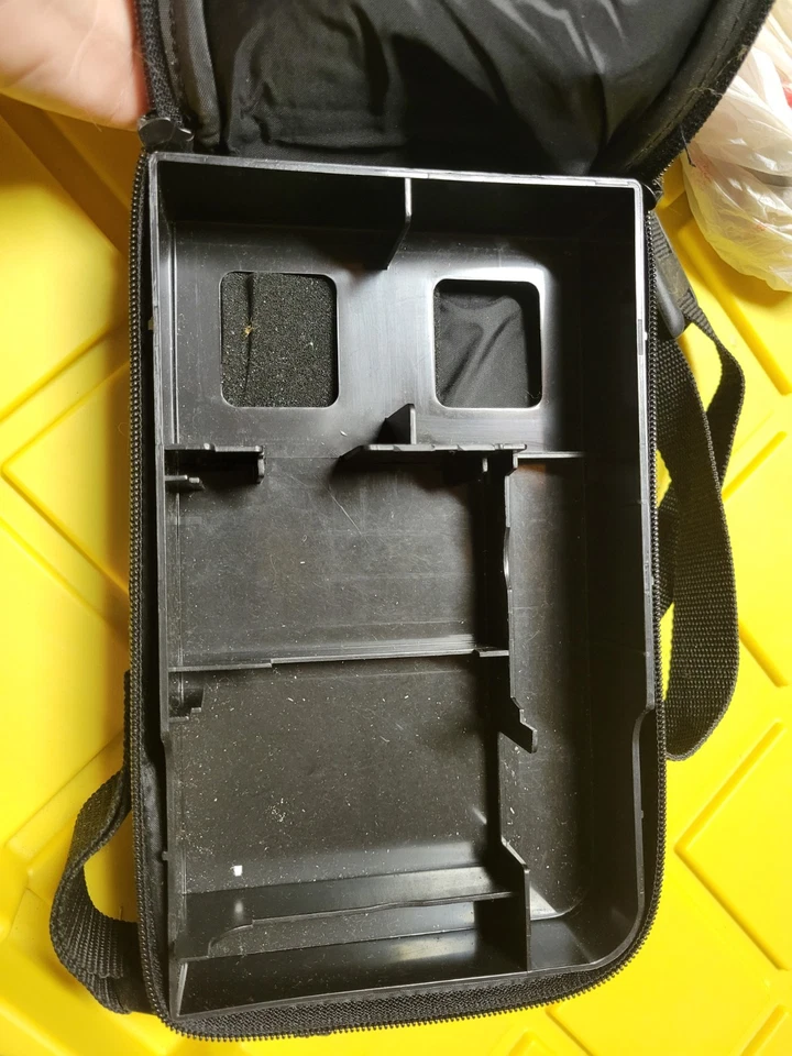 官方任天堂原装 Game Boy 复古旅行手提箱,肩带 — 第 4/4 张图片