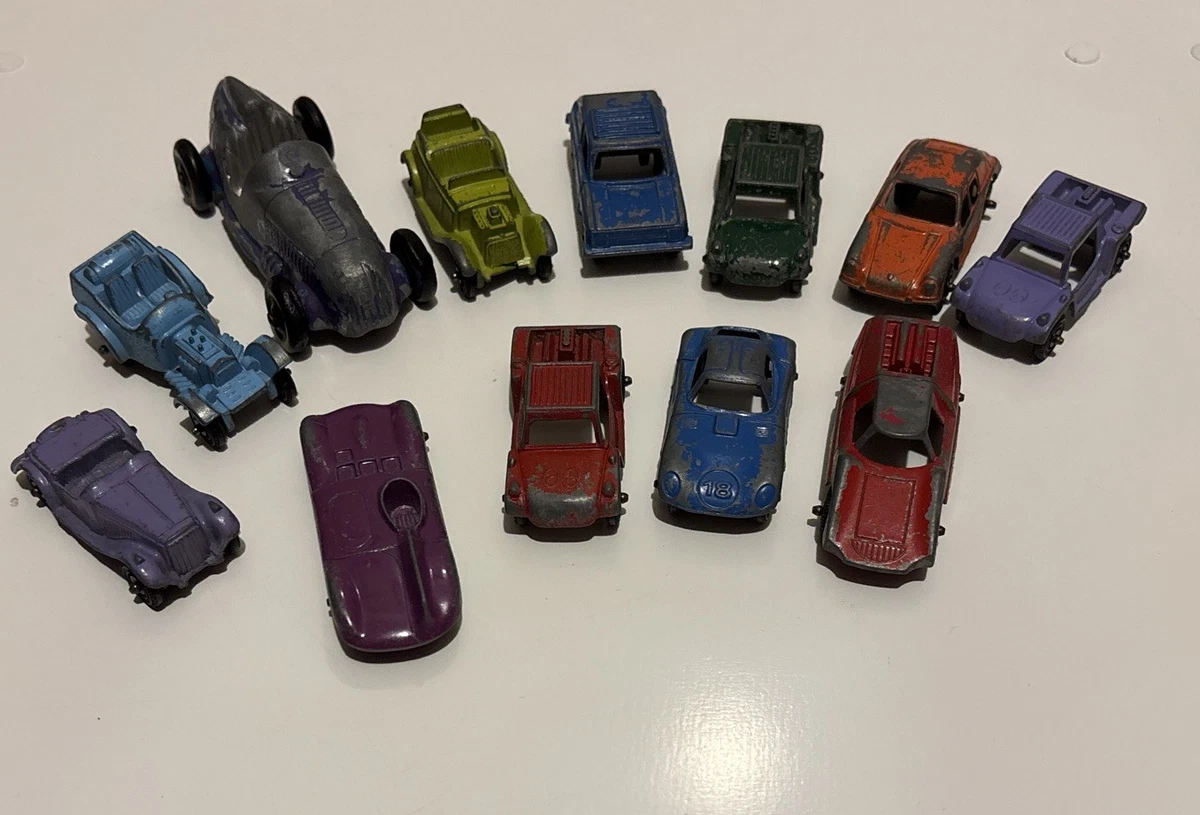 25+ TootsieToy 1960 Vehicle Year Vintage Manufacture Diecast Cars