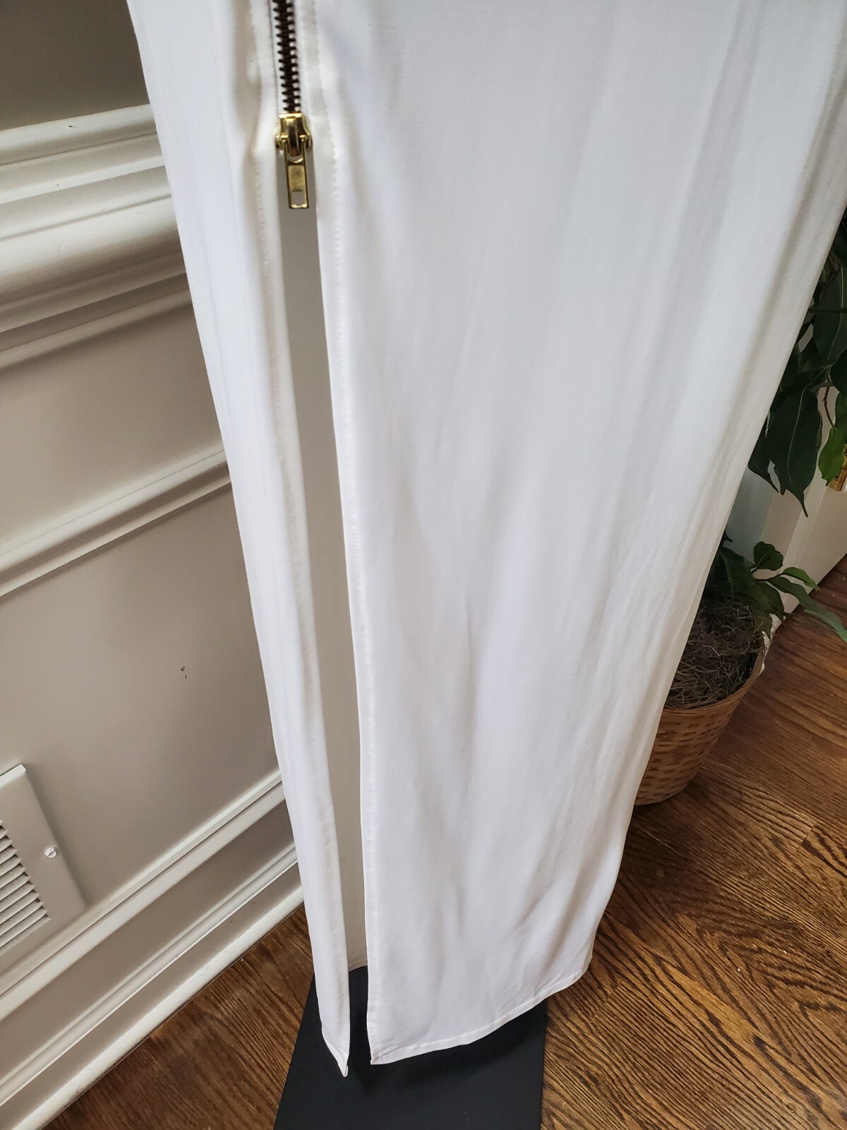 Cameo Women's Solid White Polyester One Shoulder … - image 5