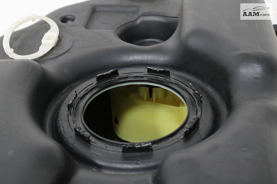 Chevrolet Traverse 2018-2023 depósito de tanque de combustible de gasolina con escudo térmico OEM Foto 4 de 4