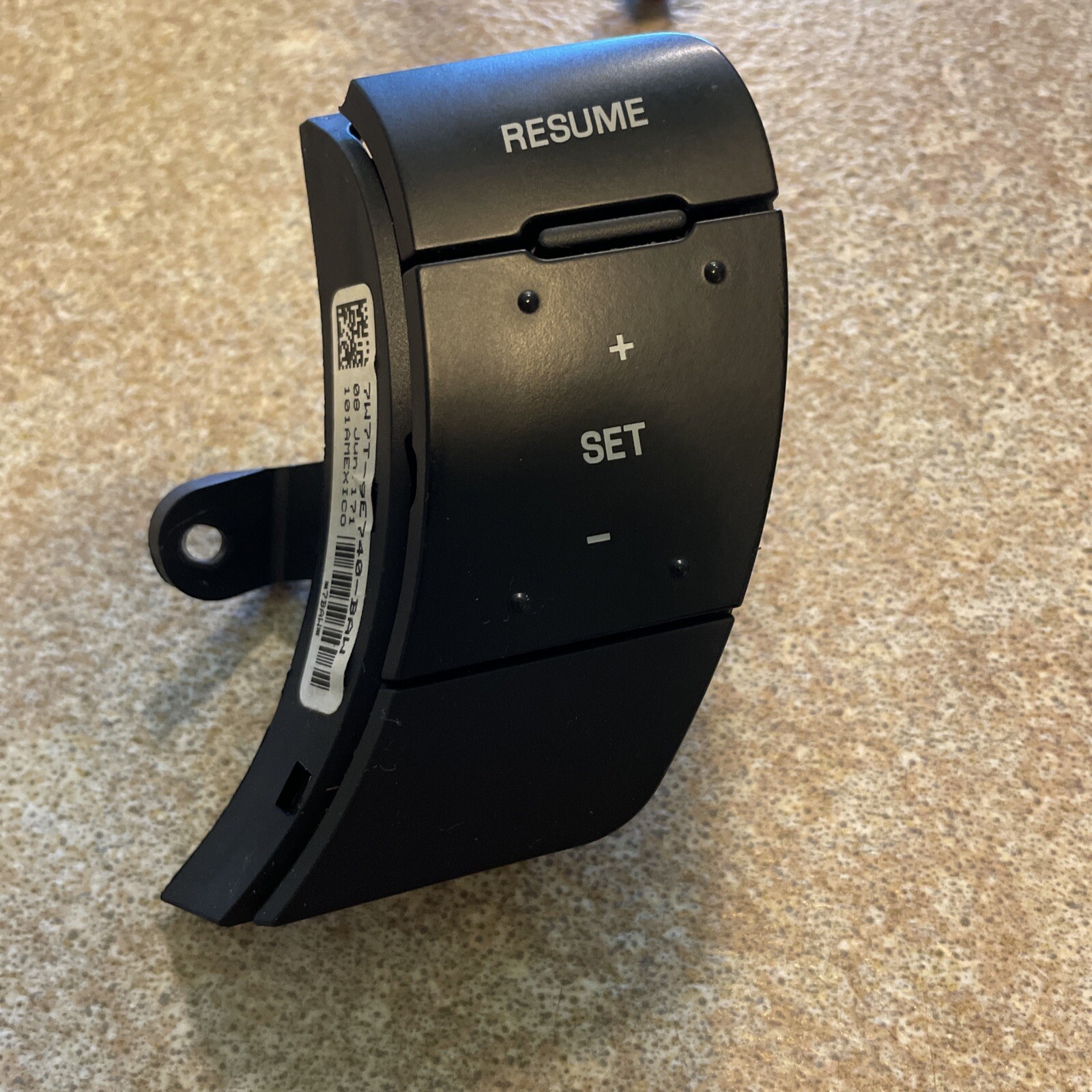 👉05 11 Grand Marquis Crown Vic Steering Wheel Cruise Control Switches