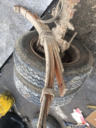 Iveco 1999 5.2 Tonne Truck Twin Axle With 7 Part Leaf Springs Part No In Picture - Picture 3 of 4
