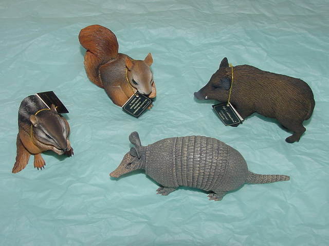 4 - Life's Attractions Resin Figurine Chipmunk Squirrel 4 - Life's Attractions Resin Figurine Chipmunk Squirrel