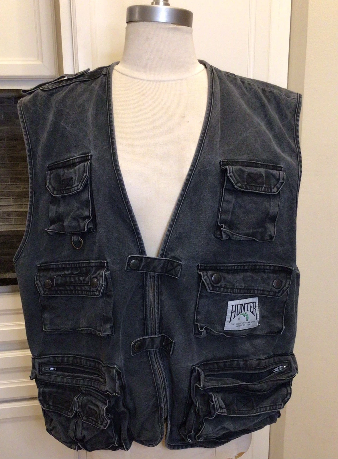 Hunter The Great Western Style Design Of USA Utility Fishing Vest, Sz 40