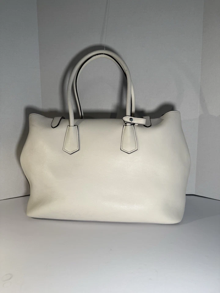Bolso de Mano Prada Vitello Phenix Cuero Blanco con Bolsa Desmontable - Excelente Estado Foto 2 de 4