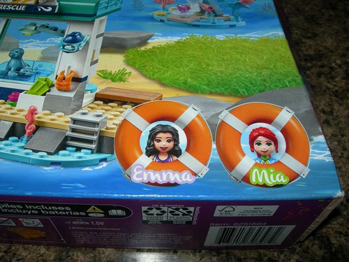 SEALED LEGO Friends LIGHTHOUSE RESCUE CENTER 41380 Emma Mia dolphin seals - Picture 3 of 7