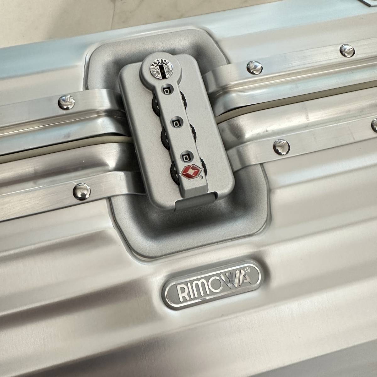 Instant Delivery Tsa Lock Rimowa Topas Topaz Beauty Case Instant Delivery Tsa Lock Rimowa Topas Topaz Beauty Case