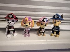 Lot of 4 Paw Patrol Figures - Spin Master Cor...