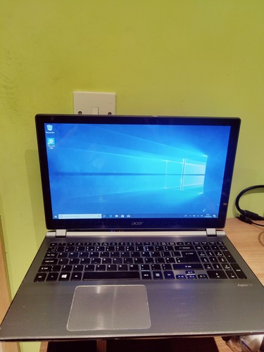 Acer Aspire V5-573p i5 8gb Ram 1 TB HDD Not Tested Touchscreen Works Run To Win