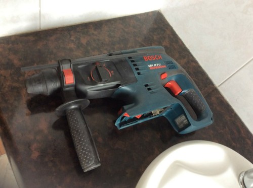Bosch GBH36VF-LI Cordless 36V SDS Plus Rotary Hammer Drill .Skin . No Handle. - Picture 4 of 5