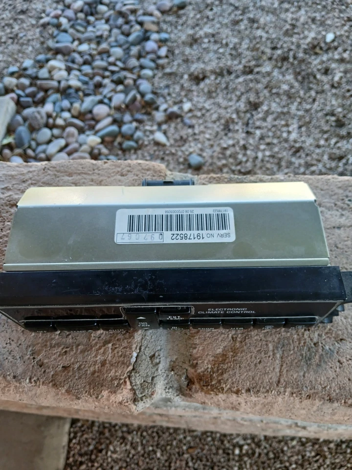 1990 1991 1992 1993 Buick Reatta Riviera HVAC Heater Climate Control A/C G2U Foto 2 de 3