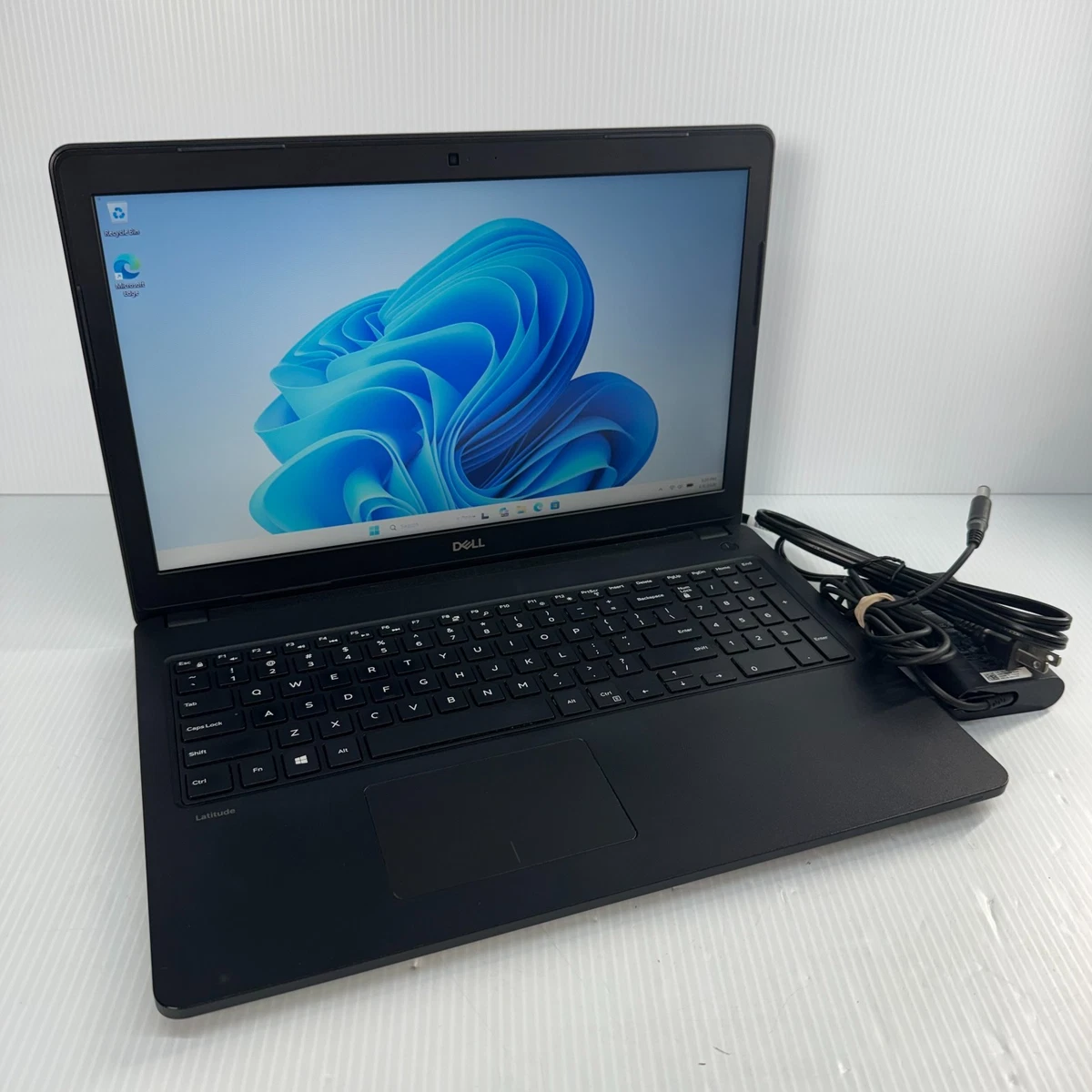 Dell Integrated/On-Board Graphics Intel Core i5 7th Gen. PC