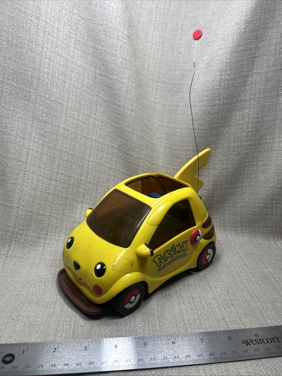 2000 Tiger Electronics Pokemon Pikachu VW Bug Beetle Pikabug Car