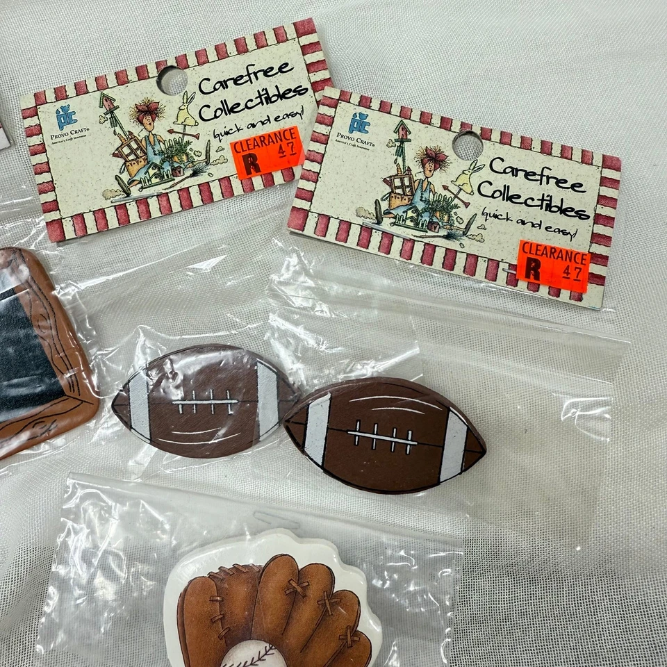 Lote de 4 adornos artesanales Provo coleccionables sin preocupaciones deportes etc. Foto 2 de 3