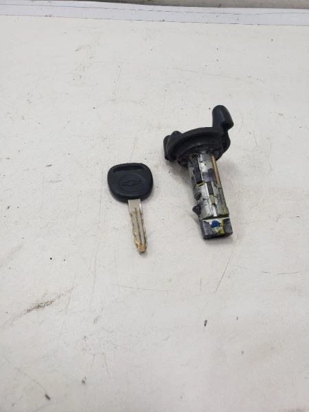 Переключатель зажигания подходит для 00-05 BLAZER S10/JIMMY S15 435717 - Изображение 2 из 4