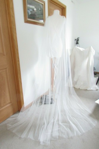 Blush Pink Italian NET TULLE Bridal tulle cape, bride shawl with lace. - Picture 6 of 7
