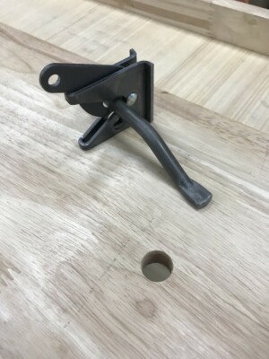 Self Locking Automatic Gravity Latch Fence Weld on Steel Gate Weldable Slam