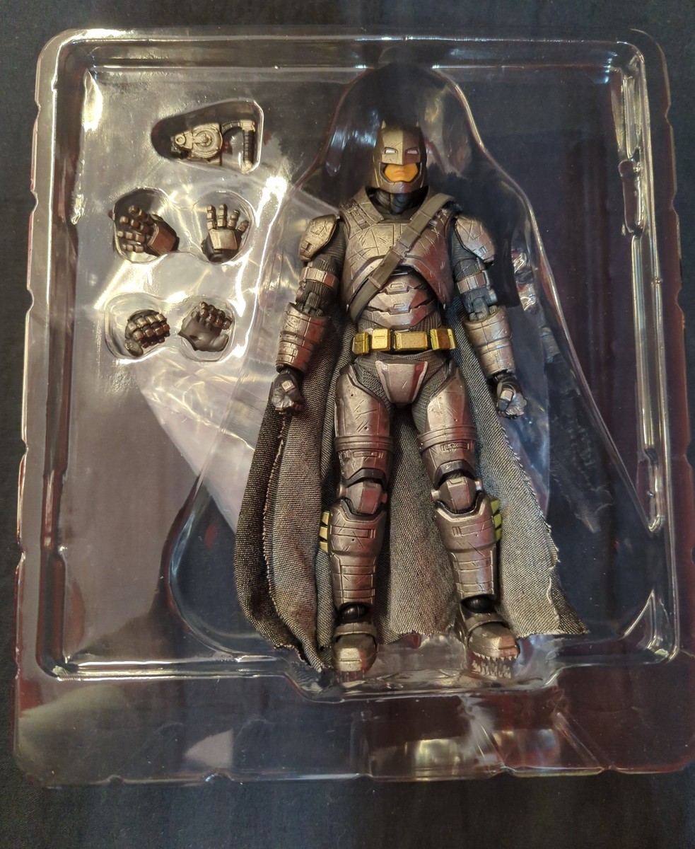 フィギュア □新品 未開封 MAFEX No.023 ARMORED BATMAN アーマード