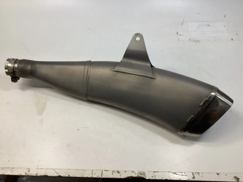 Suzuki 09-11 GSXR1000 GSX-R 1000 Right OEM Exhaust Muffler - Image 3 of 4