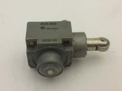 TELEMECANIQUE ZCK-E65 LIMIT SWITCH HEAD ROLLER PLUNGER | eBay