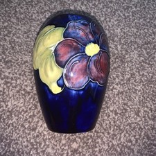 Vintage Moorcroft Anemone Pattern Vase 13cm Blue