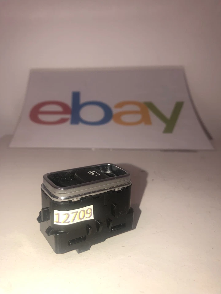 1679050201 Mercedes Benz A Class Window Control Switch - Image 2 of 3