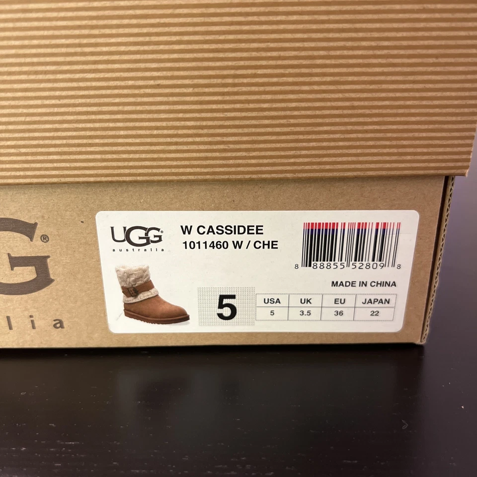 UGG Australia CASSIDEE 缆绳针织靴 带 SUEDE 皮革表带 Ret170 女式 尺寸:5 — 第 2/4 张图片