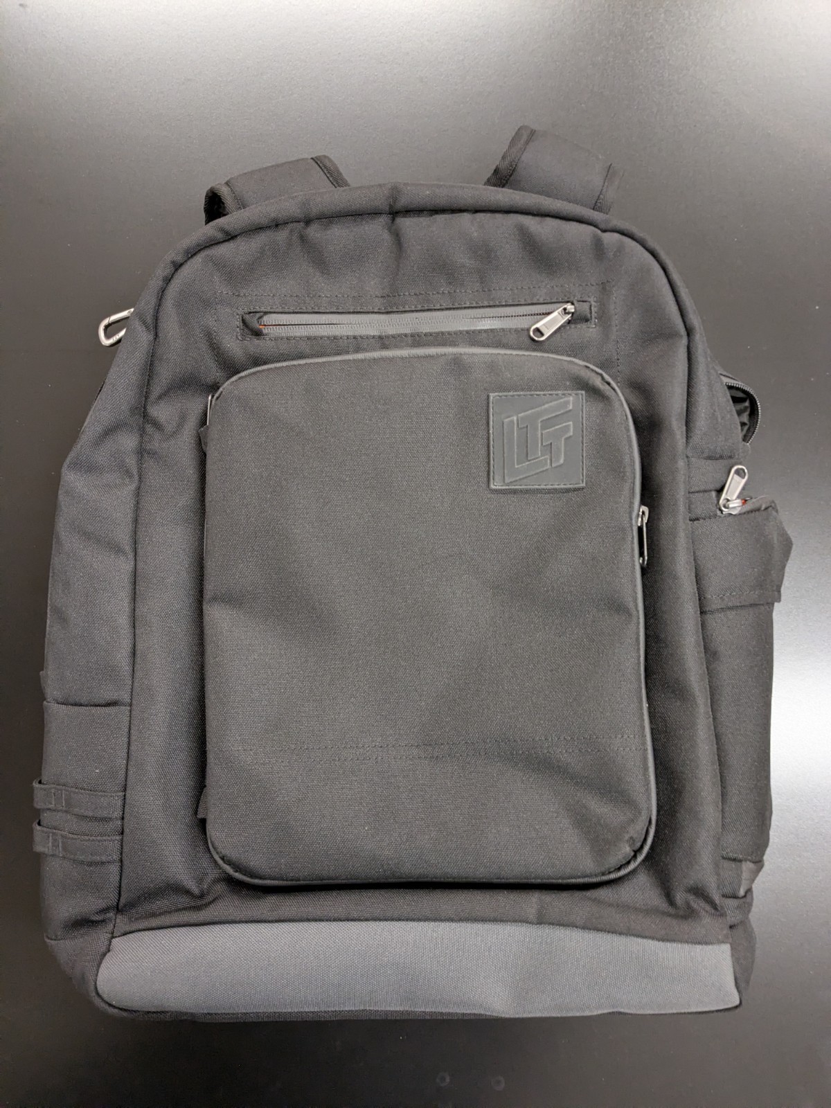 Linus Tech Tips LTT Backpack 35L VGC - image 1