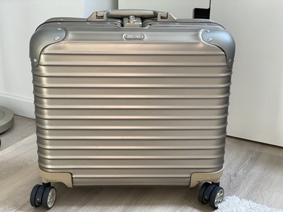 rimowa topas stealth business multiwheel