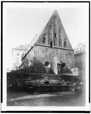 8" x 10" Photo 1800 Prague. Old synagogue--oldest in the world