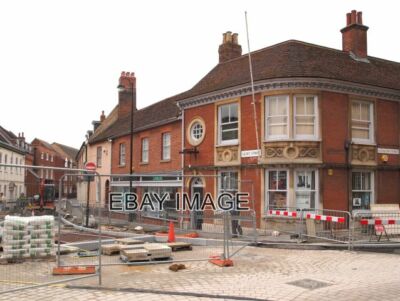 PHOTO  IPSWICH IP4 SUFFOLK. THE CARRIAGEWAY AT THIS END OF FALCON STREET AND THE