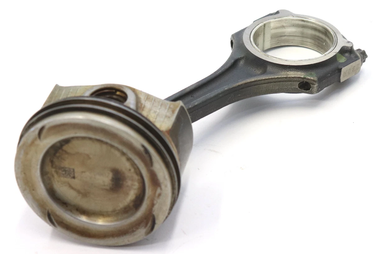 Mercedes CLA W118 C118 35AMG 4Matic Coupe A2600300400 Kolben  