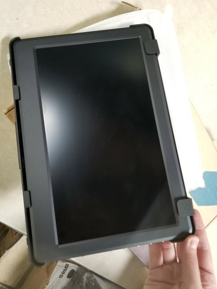 Gechic 1102E 11.6 inch FHD 1080p Portable Monitor with HDMI & VGA Video - Image 4 of 4