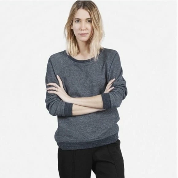 Everlane sweatshirt top