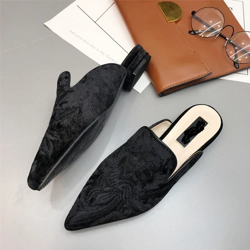 Womens Floral Embroider Flat Heel Pointy Toe Slippers Shoes Chic Mules Slides - Bild 4 von 19