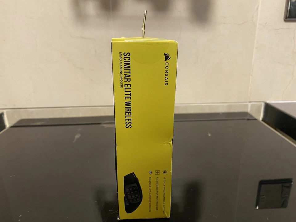 CORSAIR Scimitar Elite Wireless Optical Gaming Mouse - Black. - Image 4 of 4