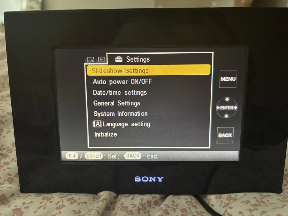 Sony Digital Photo Frame No Box Or Remote. Tested and Working Great Condition - Image 2 of 4