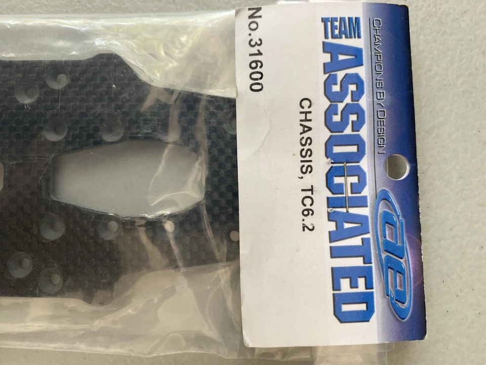 Team Associated TC 6.2 Chassis-31600 Brand New - Image 3 of 4
