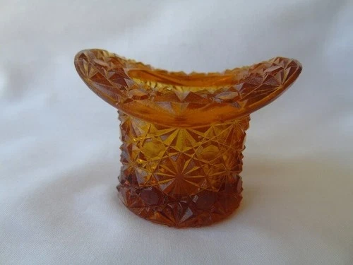 Vintage Fenton/L.E.Smith Daisy and Button Top Hat Toothpick Holder Amber