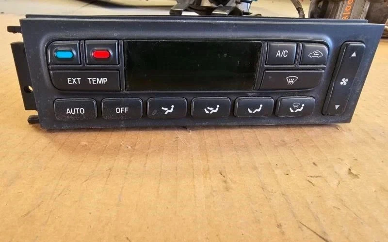 2005-2007 Ford F250 F350 Super Duty Automatic Auto Heat AC Temperature Control - Image 3 of 4