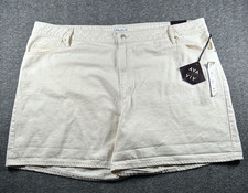 Ava  Viv Women's Ivory Midi Shorts High Rise Relaxed Fit Stretch Size 26