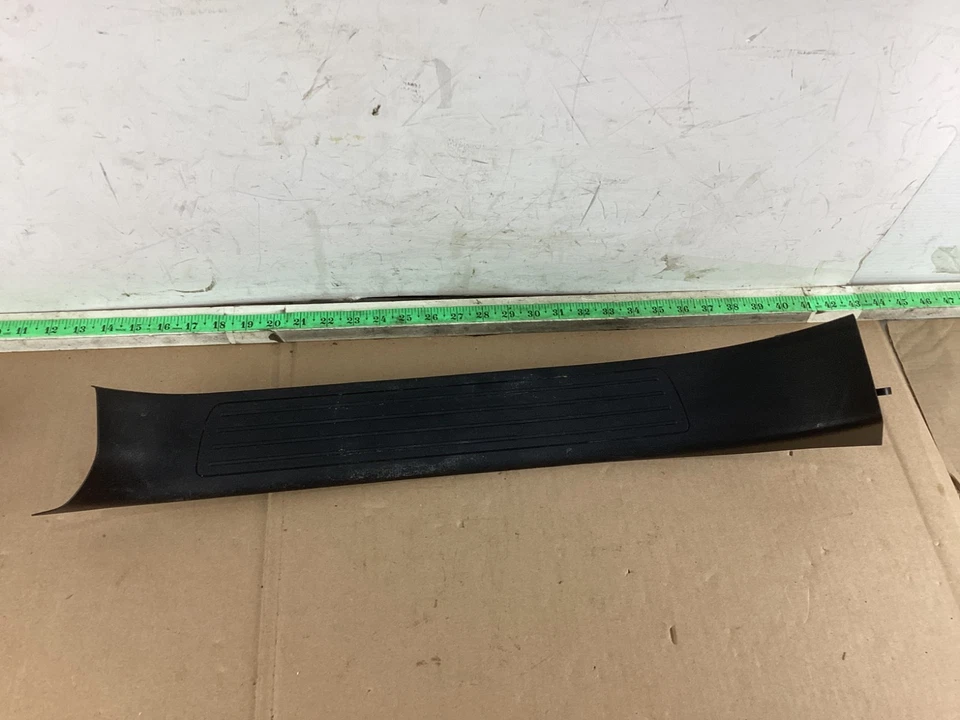 2013-2016 Mercedes-Benz GL450 Rear Right Door Sill Scuff Plate Trim Cover OEM - Image 2 of 4