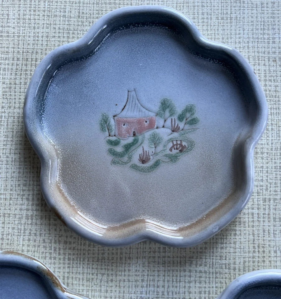 5 PETITES ASSIETTES VINTAGE POLYLOBEES GRES DE PONCE SUR LOIRE BATIMENTS XXème - Photo 4/4