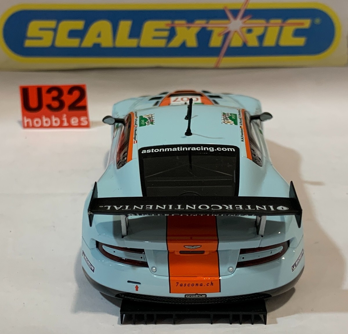 ミニカー ASTON MARTIN DBR9 007 Scalextric Scalextric 1:32 2-Car Gulf Set: Aston Martin DBR9 #009