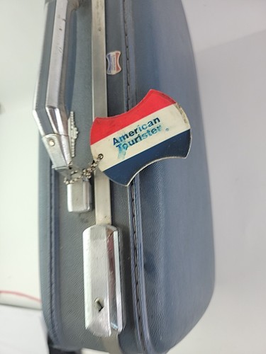 Vintage Blue American Tourister®️Carry On Luggage Train Case Set Of 3. - Picture 14 of 24