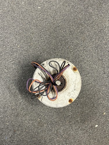 X70370299010 Trane OEM Motor 1/6 HP, 825rpm, 200-230v, K55HXJPM9251 - Picture 2 of 4