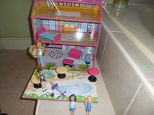  Printed Wood Doll House Swing-Open Front Shows Interior.3 story furniture,dolls