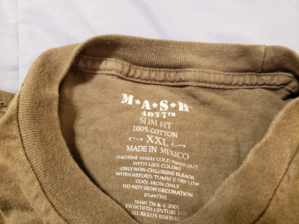 VINTAGE Mash 4007th 2005 Graphic T-shirt Mens Slim Fit Green Short